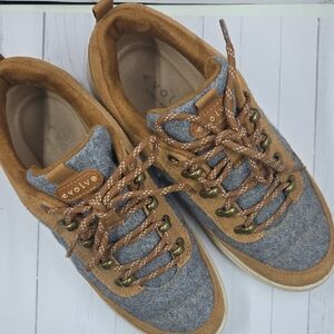 Easy Spirit Evolve Tan & Grey Sneakers Sz 7.5